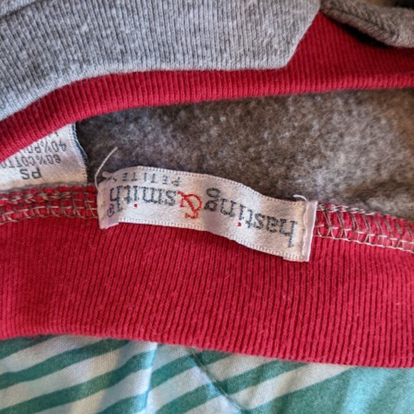 Hasting and Smith Gray Poinsettia Christmas Sweatshirt Size SP - Picture 3 of 9